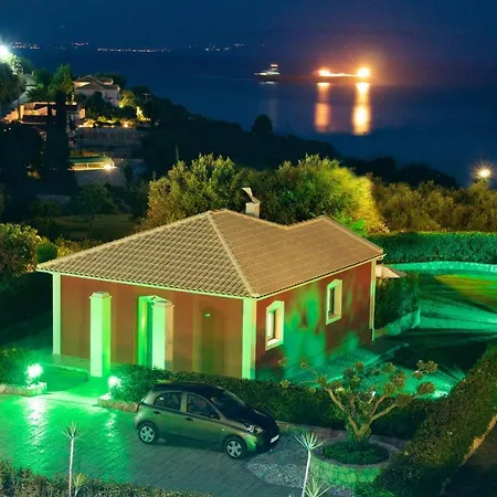 Sleeps 2 Pool Wifi Villa Mousata
